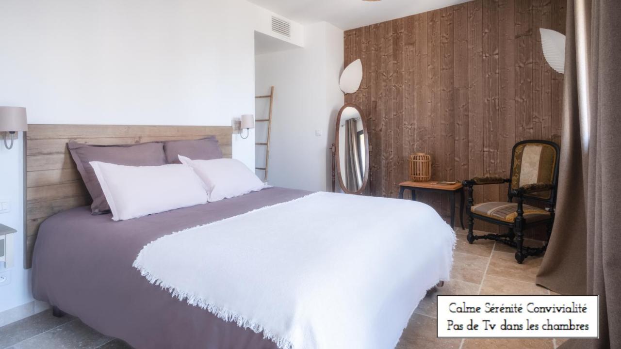 L'Ostal - Bed & Breakfast - Chambres Et Suites De 25 A 40M2 - Spa Saint-Hilaire-dʼOzilhan Exteriör bild